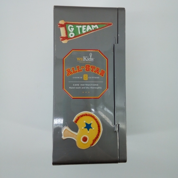 Williams-Sonoma Kids Empty Boys Sports Cookie Cutter Locker Empty w. Shelf - Picture 6 of 8